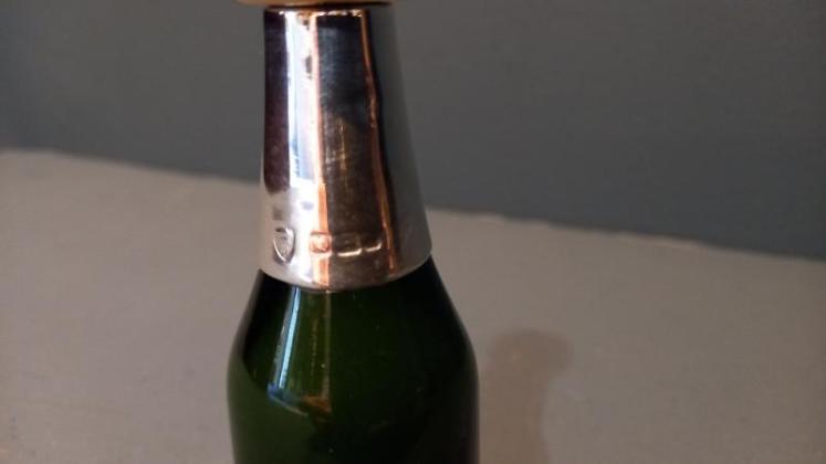19th Century Silver & Gilt Wine Bottle Pounce Pot - Image 4