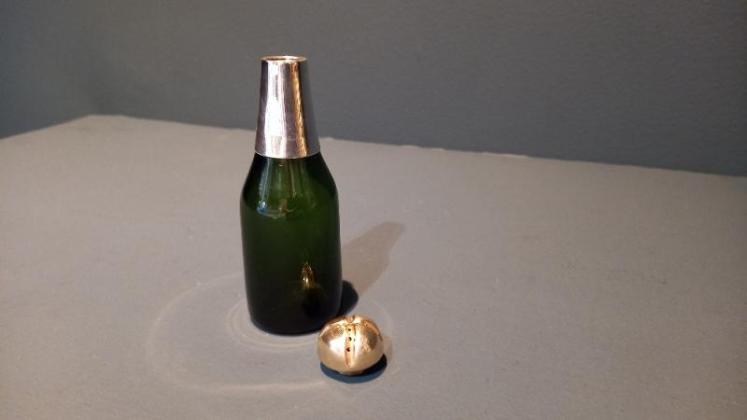 19th Century Silver & Gilt Wine Bottle Pounce Pot - Image 5