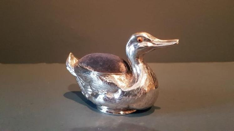 Edwardian Silver Swimming Duck Pin Cushion - Image 4