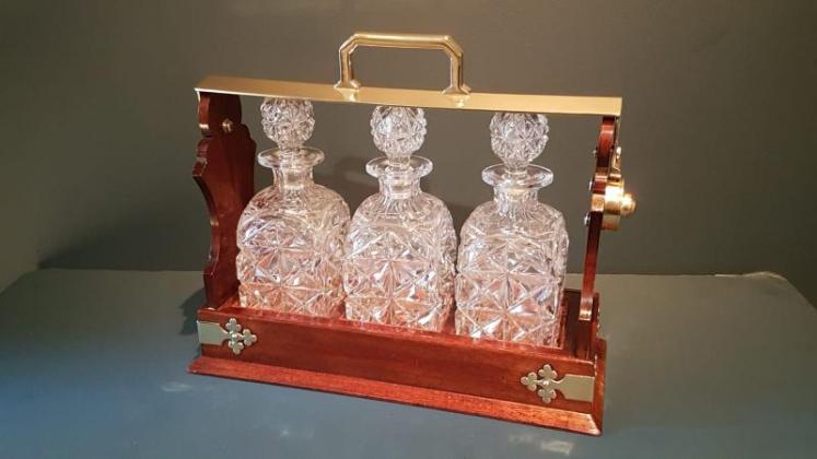 Victorian Mahogany and Cut Crystal Tantalus - Image 1