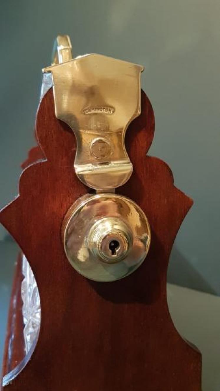 Victorian Mahogany and Cut Crystal Tantalus - Image 5