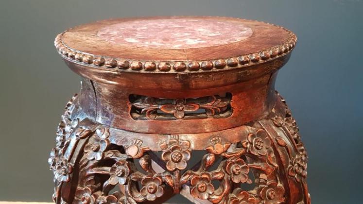 Victorian Carved Rosewood Plant Stand - Image 6