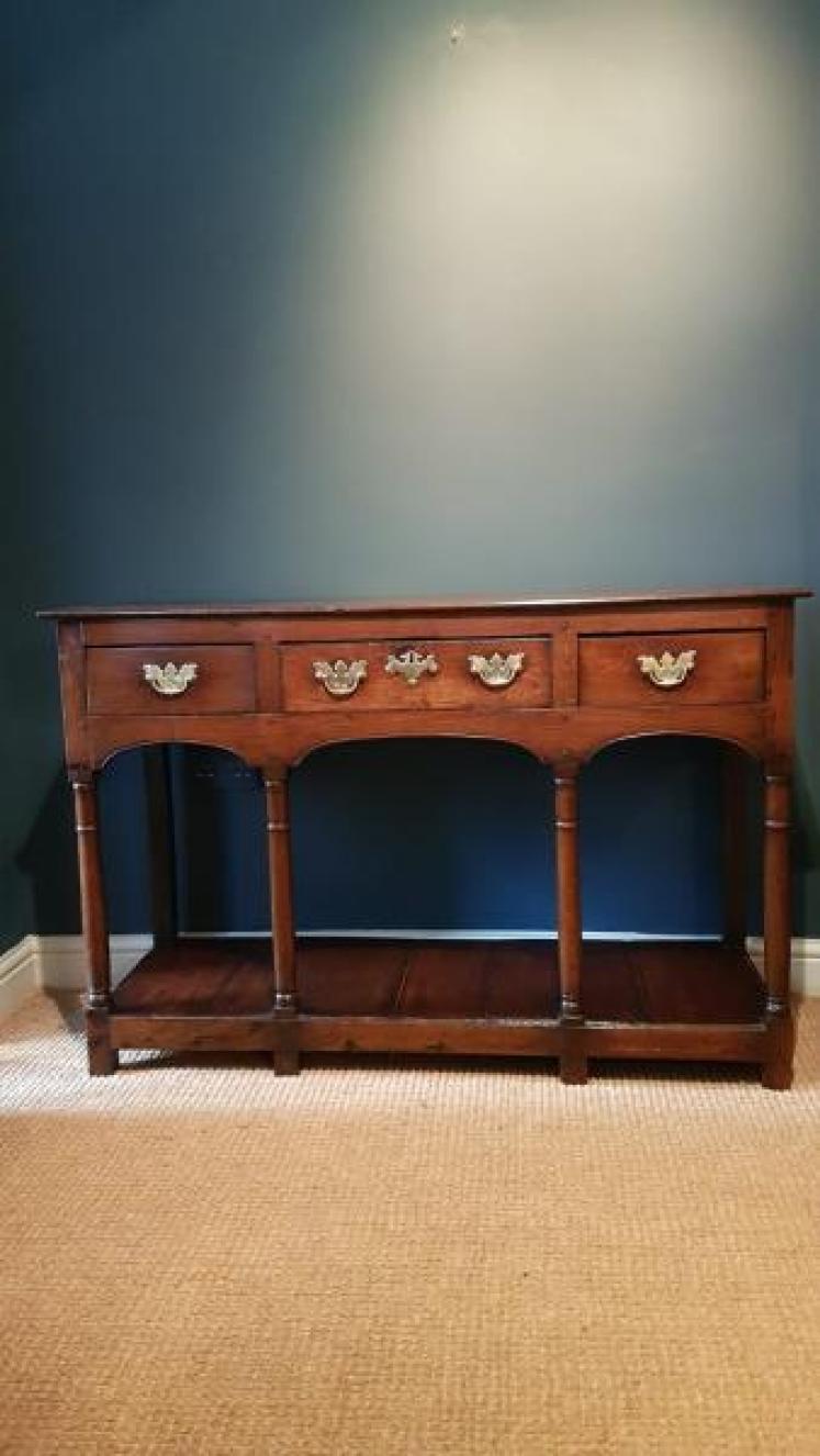 Small George II Oak Pot Board Dresser  - Image 1