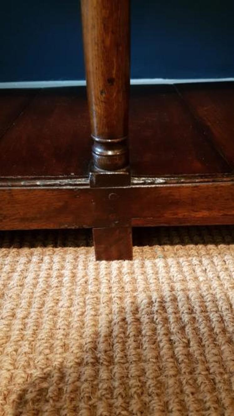 Small George II Oak Pot Board Dresser  - Image 7