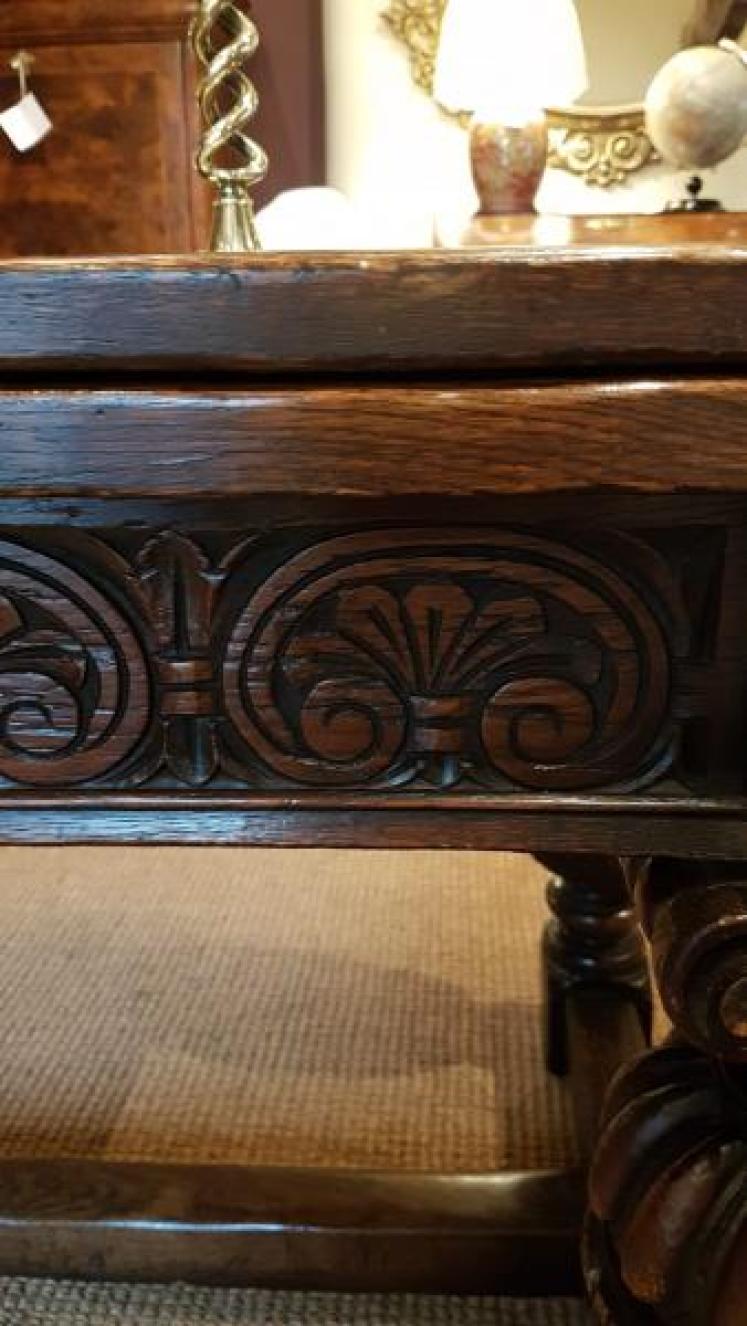 Superb Extending Oak Refectory Table - Image 4
