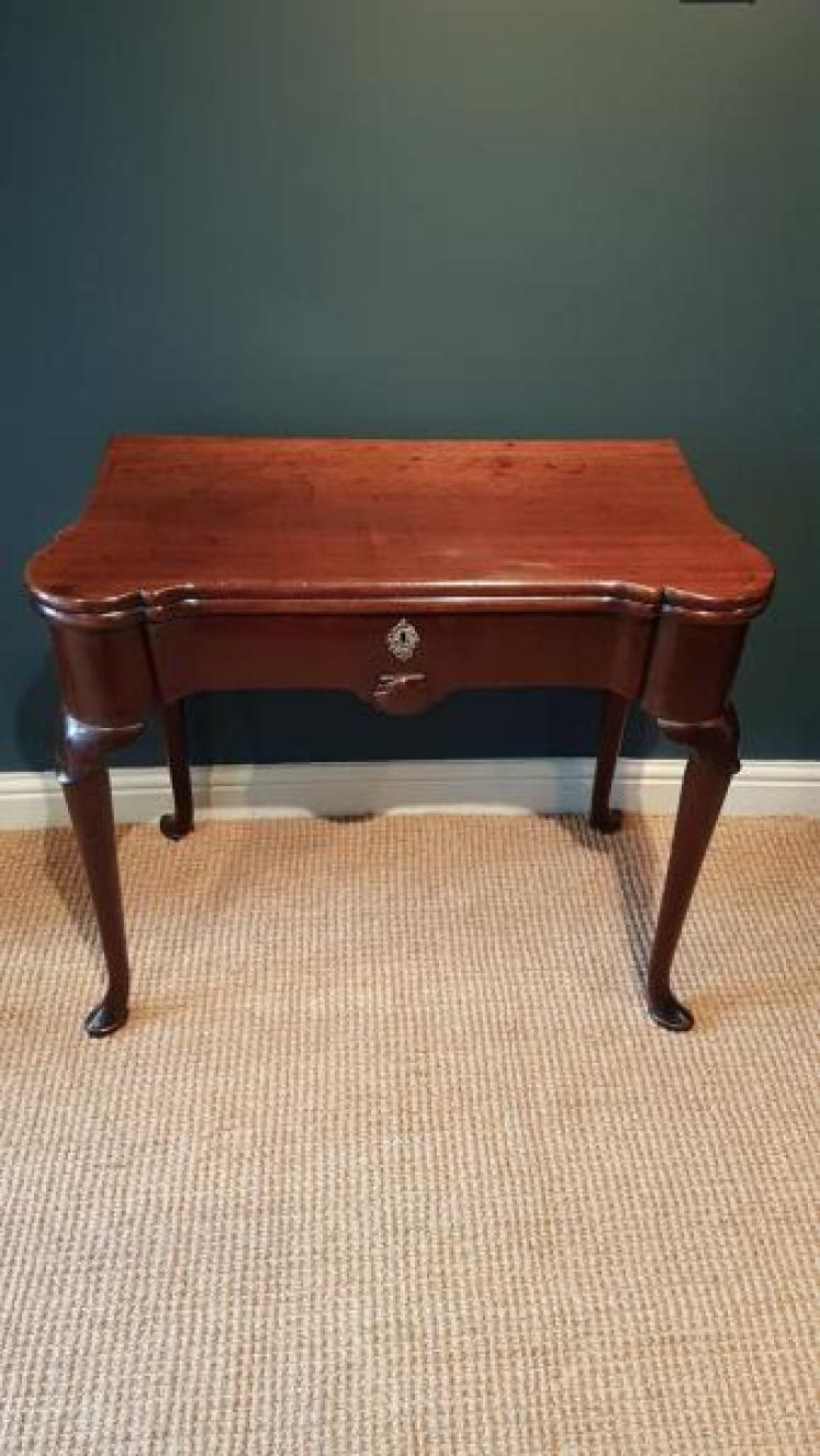 Georgian Irish Mahogany Card Table  - Image 6