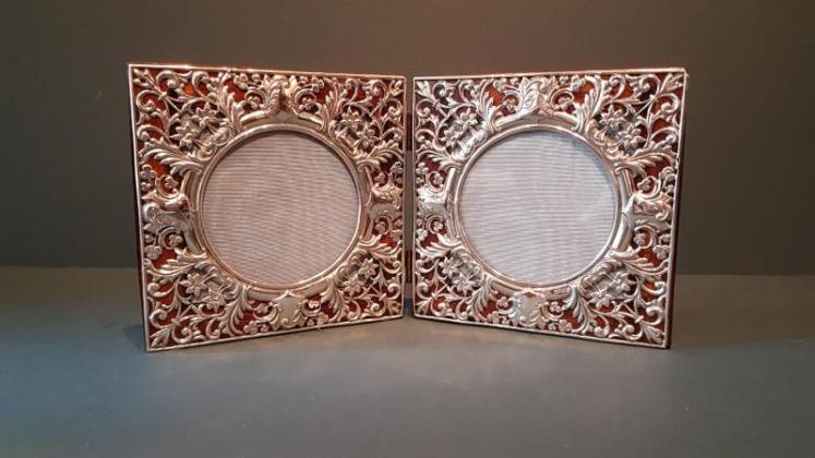 Superb Victorian Silver Double Photo Frame - Image 1