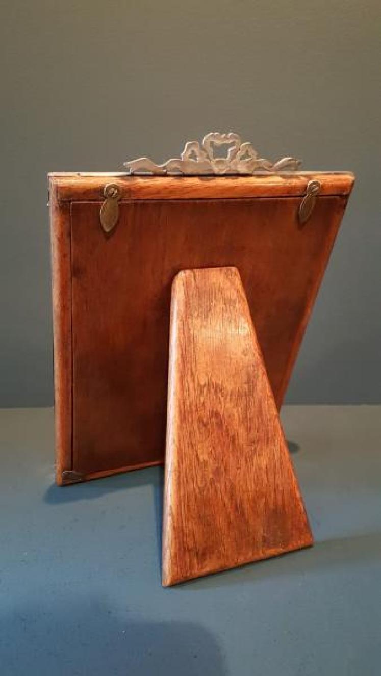 Silver Frame with Ribbon Crest - Image 2