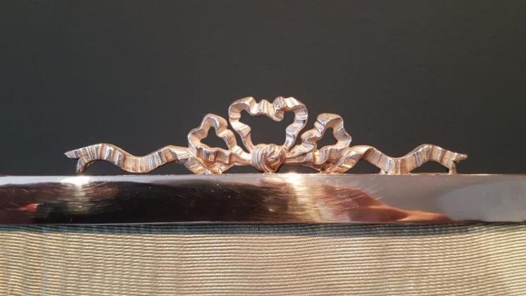 Silver Frame with Ribbon Crest - Image 3