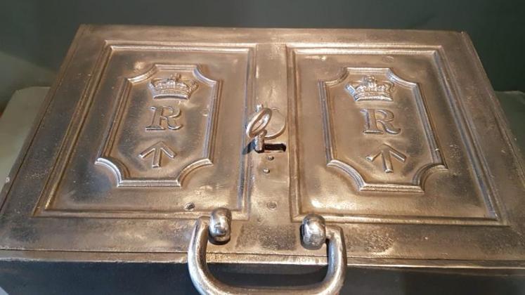 William IV Military Safe - Image 6