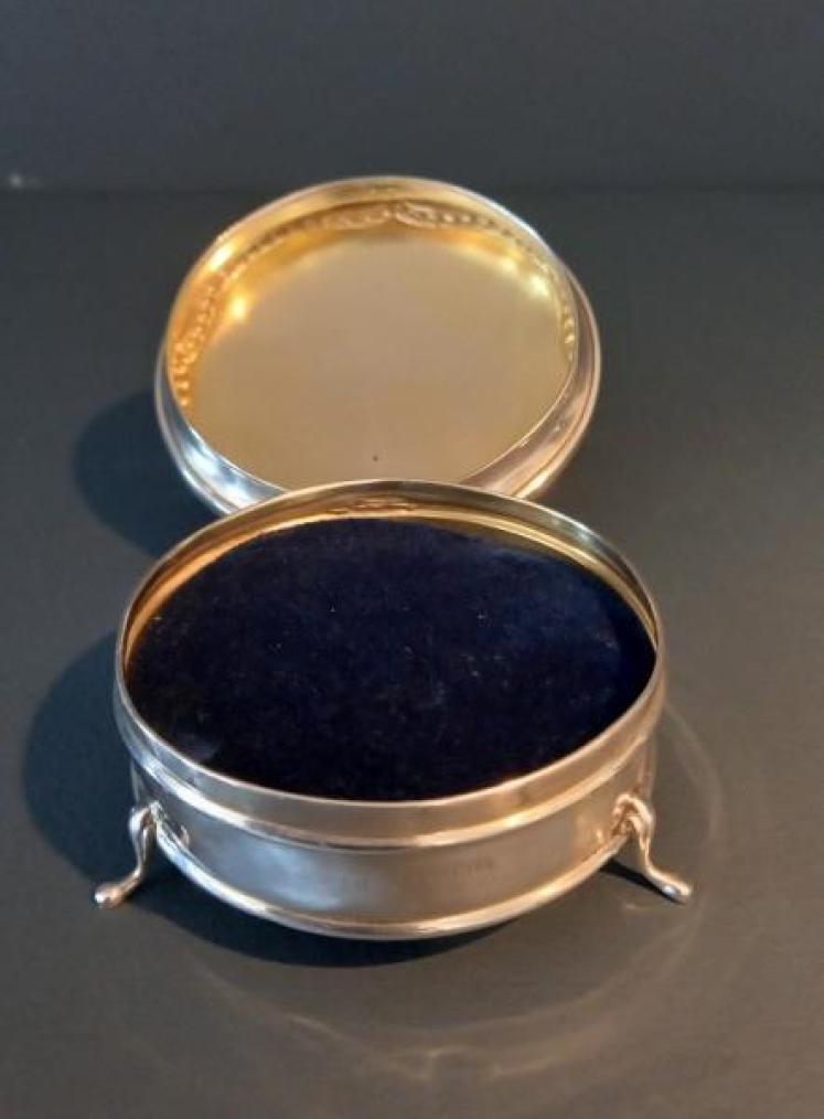 George V Period Silver & Pink Enamel Ring Box - Image 3