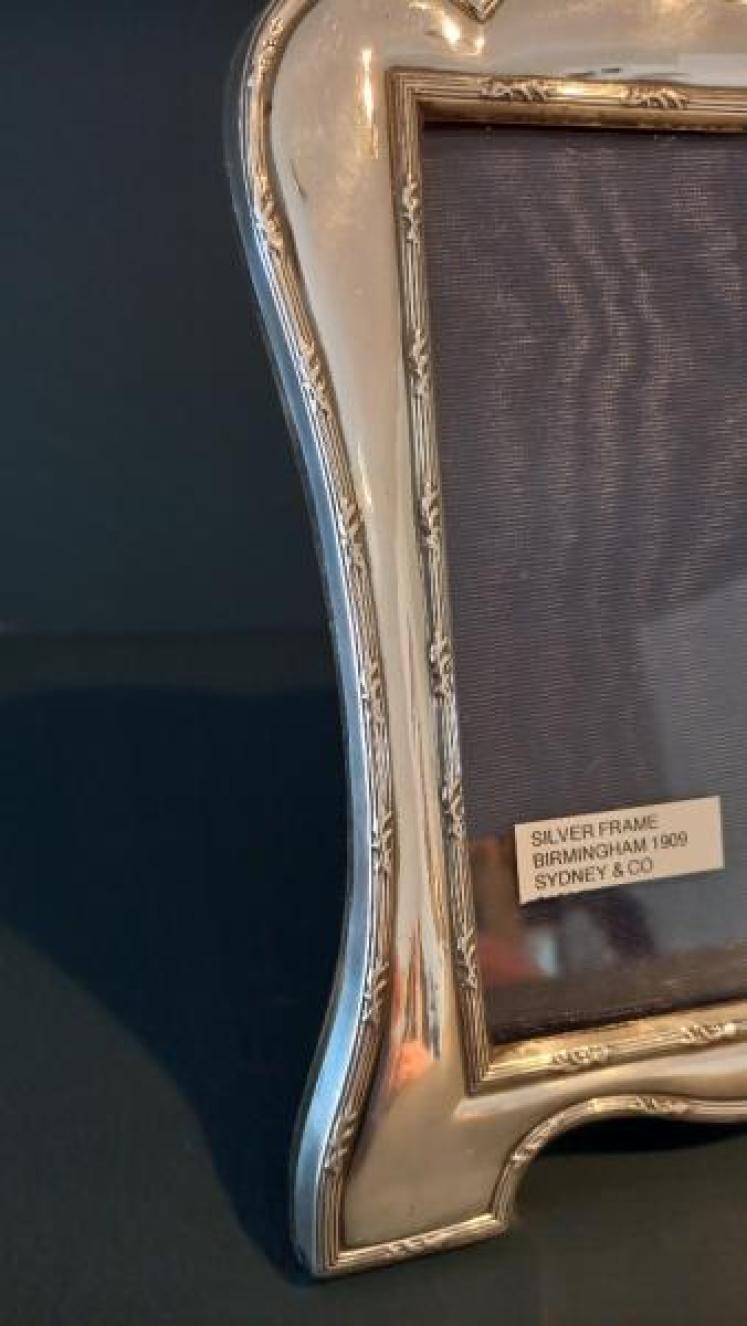 Antique Silver Shaped Top Photo Frame - Image 4
