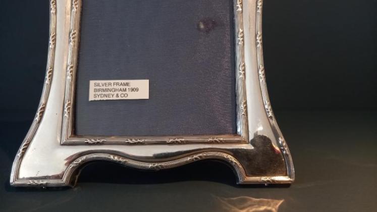 Antique Silver Shaped Top Photo Frame - Image 6