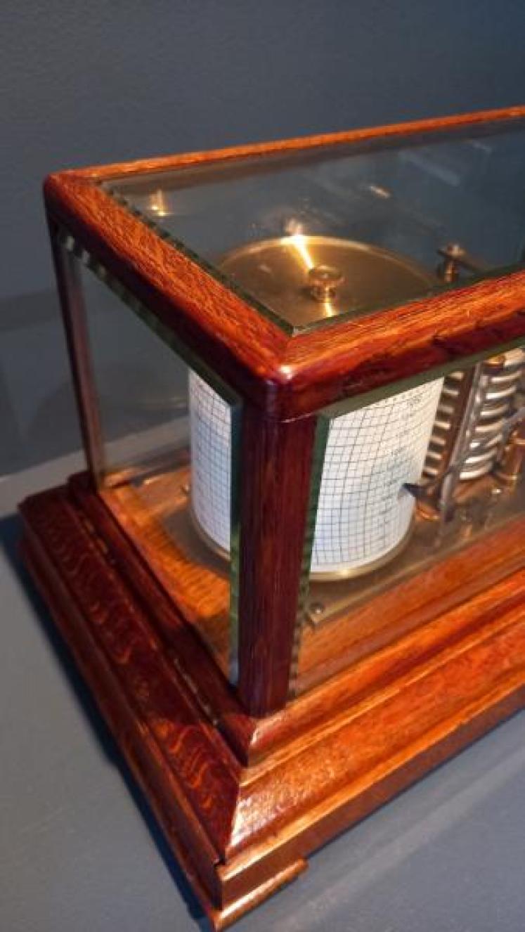 Antique Negretti & Zambra Polished Oak Barograph - Image 5