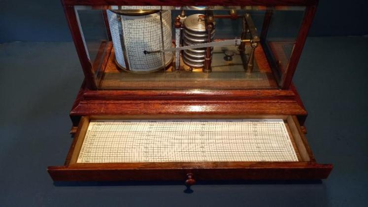 Antique Negretti & Zambra Polished Oak Barograph - Image 6
