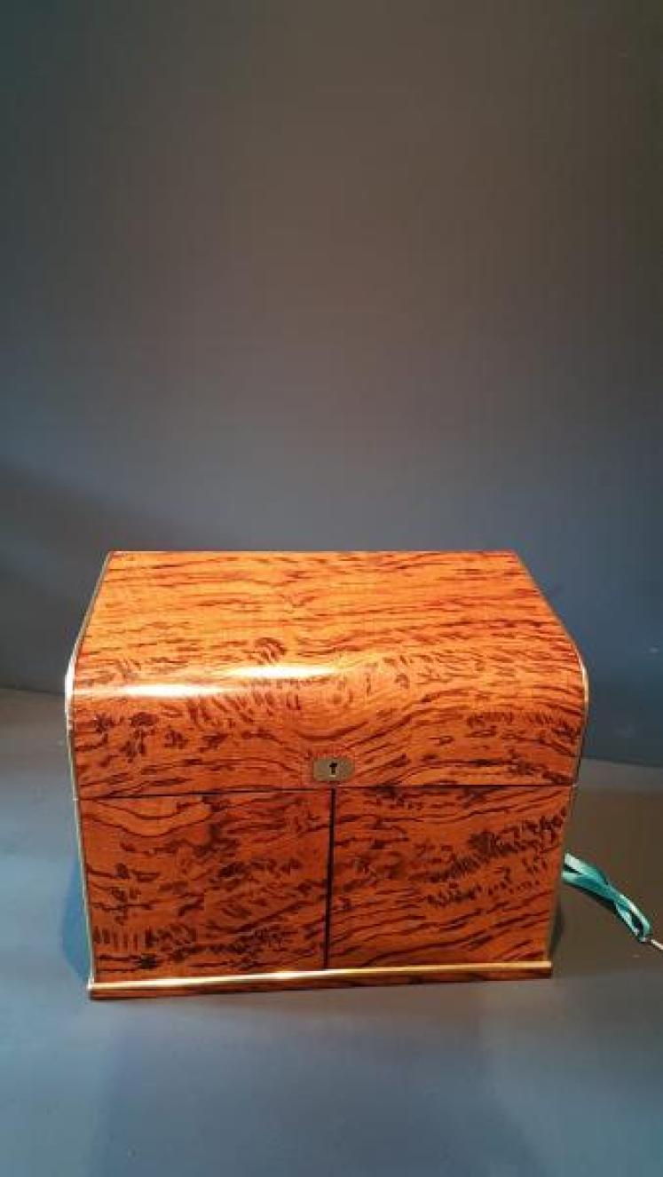 Outstanding Victorian Tantalus Box - Image 2