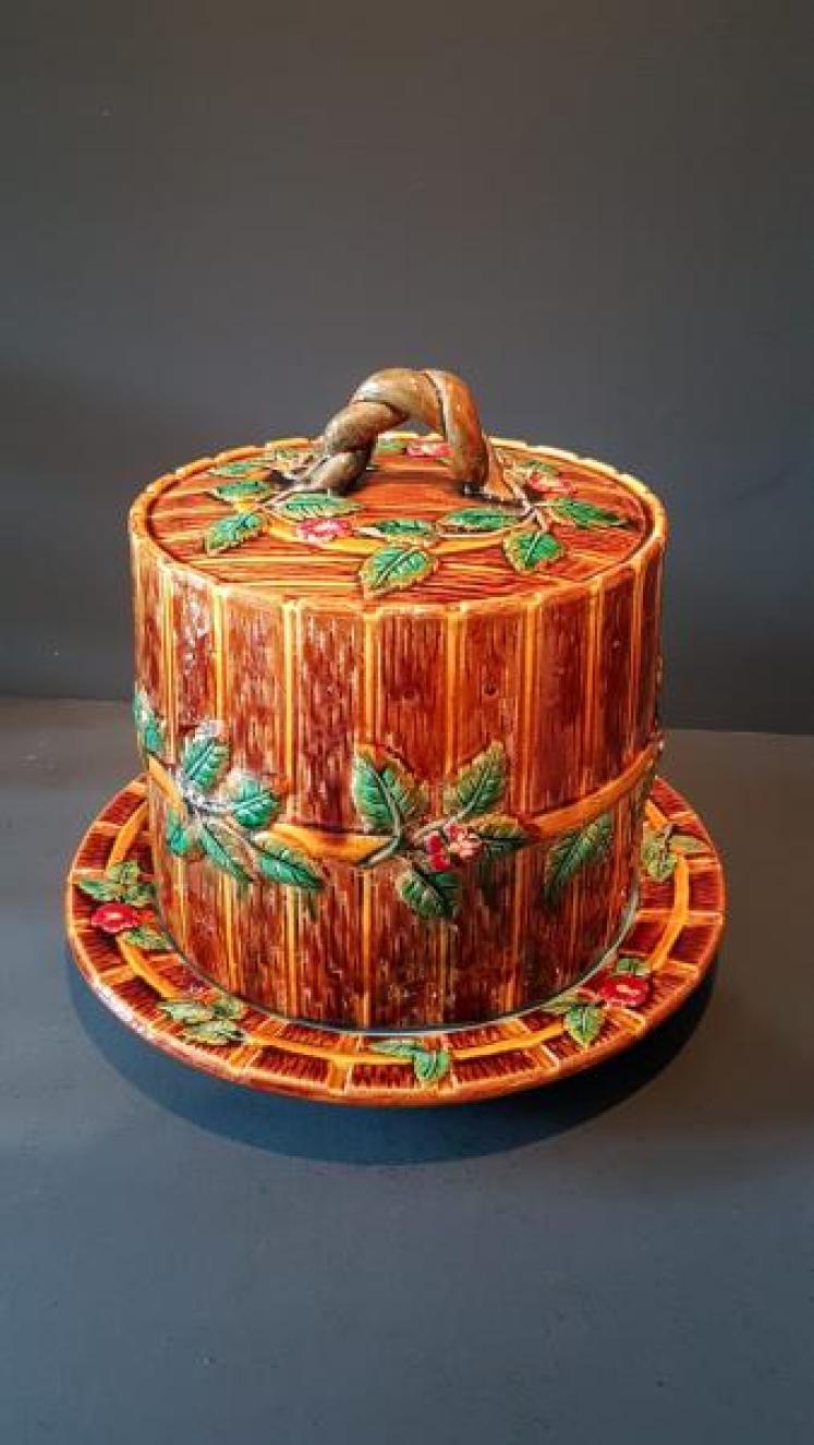 Large Victorian Majolica Cheese Dish - Image 1