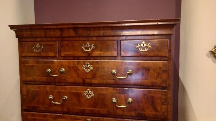 Superb George II Period Figured Walnut Chest on Chest - Image 2