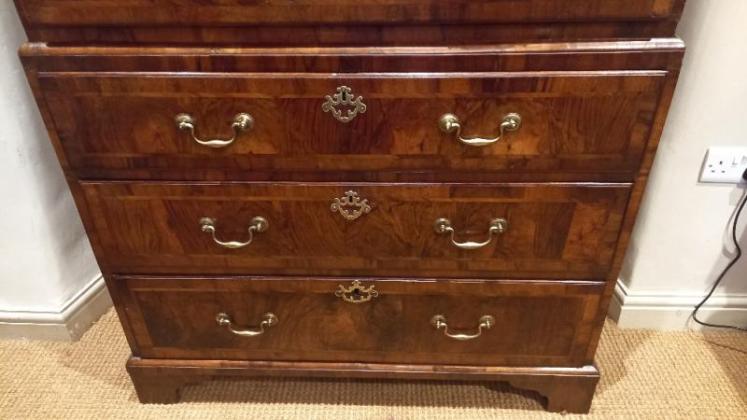 Superb George II Period Figured Walnut Chest on Chest - Image 4