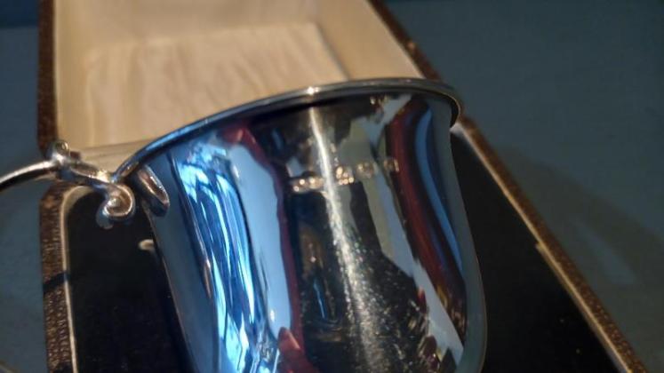 George V Period Silver Christening Mug in Presentation Case - Image 5