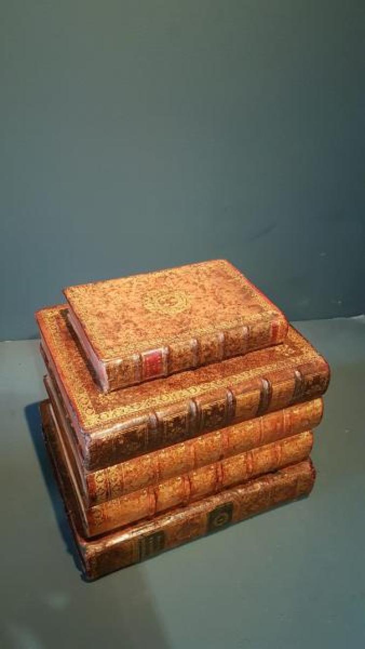 Leather Stack of Books Tantalus Box - Image 3