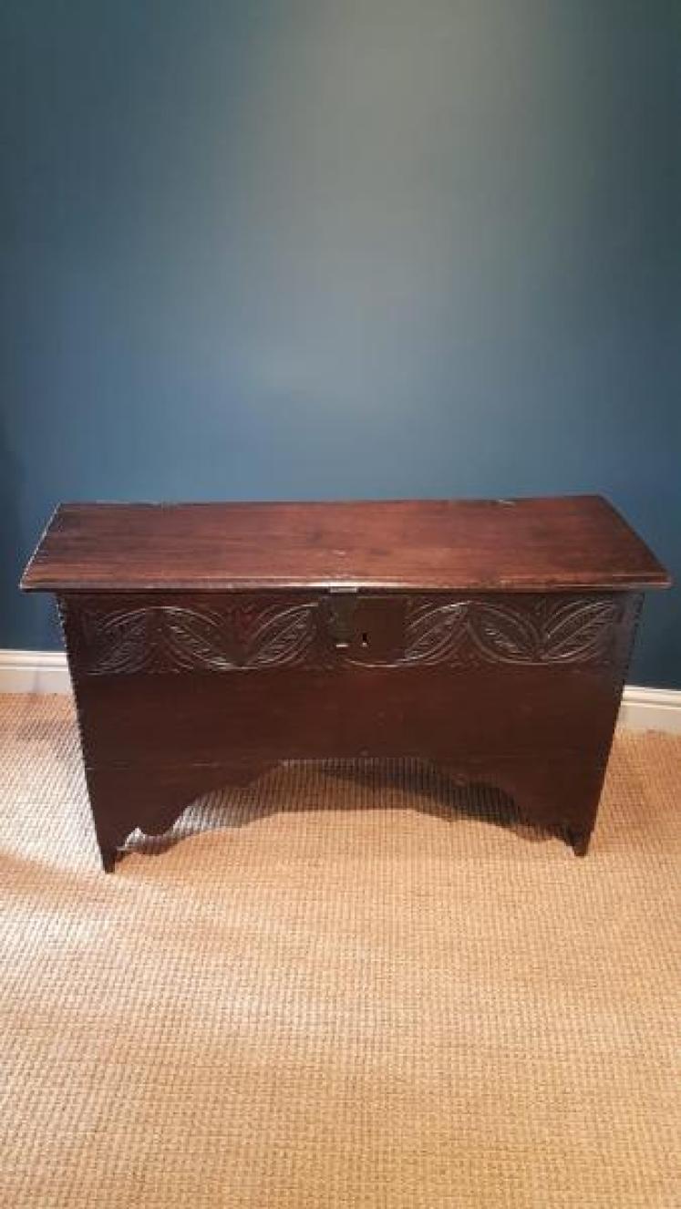 Period Oak Six Plank Coffer - Image 1