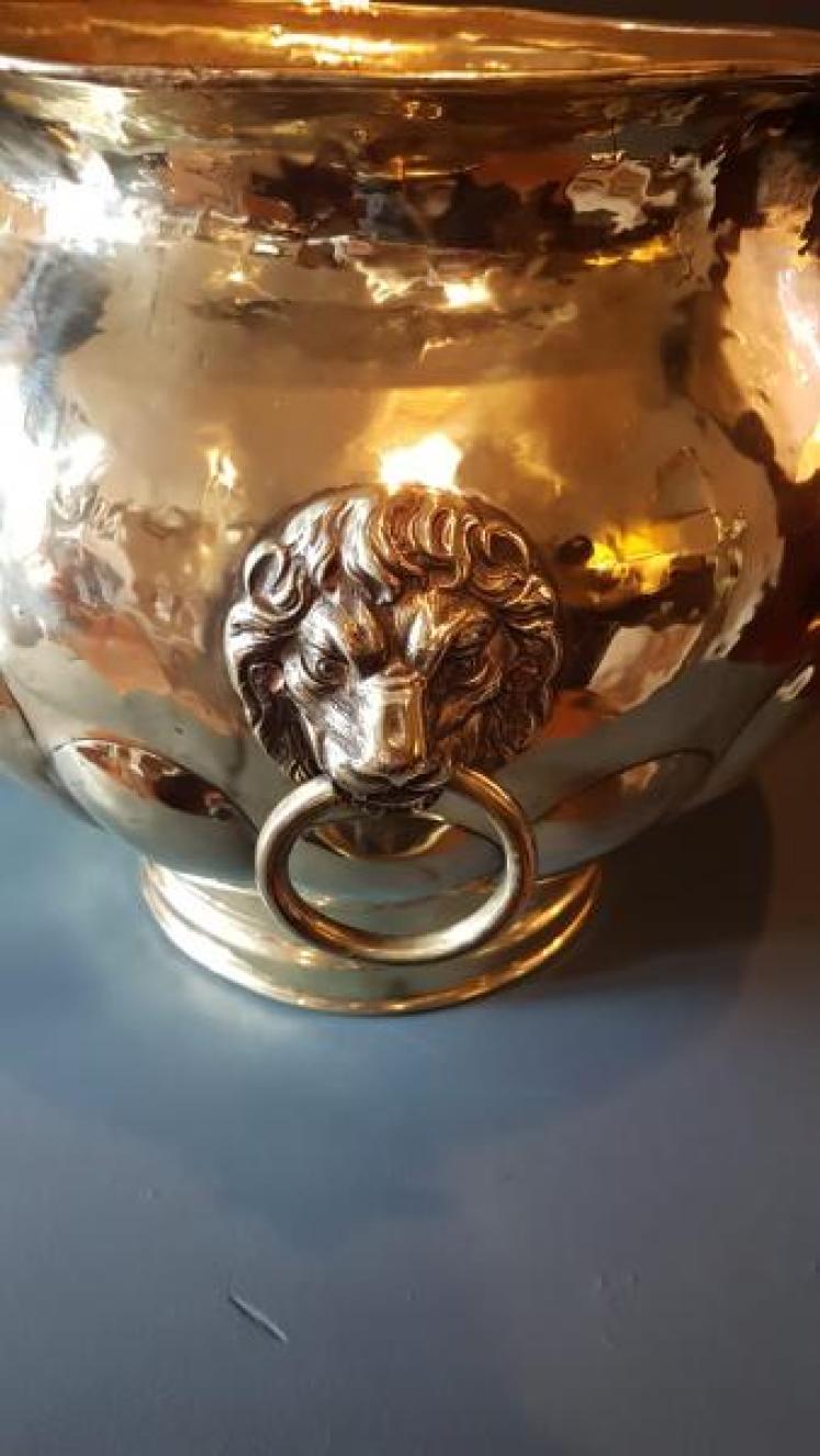 Large Victorian Brass Lion Mask Handled Planter - Image 2