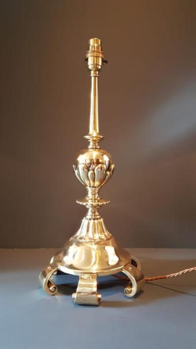 Impressive Arts and Crafts Brass Table Lamp - Image 6