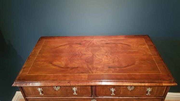 George I Walnut Chest of Drawers - Image 2