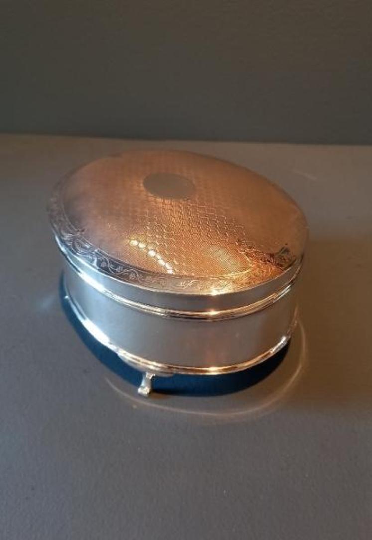 Fine George V Period Silver Engine Turned Jewellery Casket - Image 2