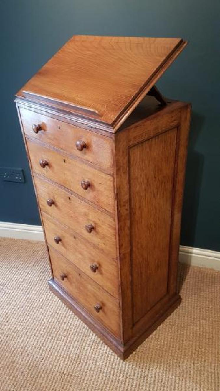 Victorian Oak Gillow 5 Drawer Chest - Image 2