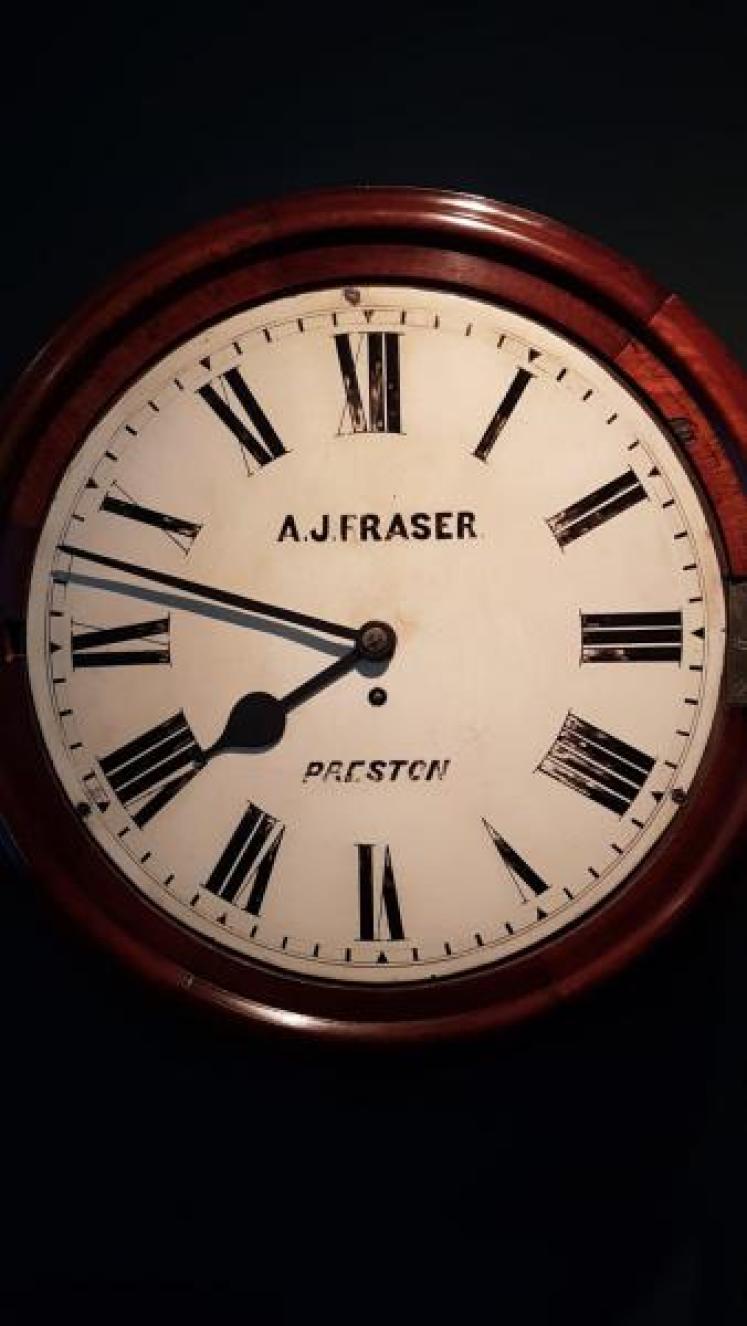 Fraser Preston 14" Fusee Dial Clock - Image 4
