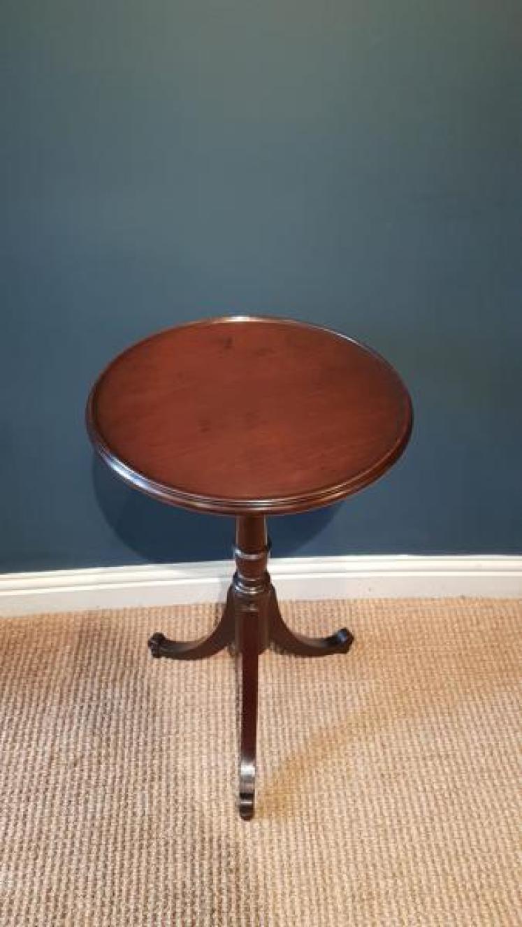George III Mahogany Wine Table - Image 2