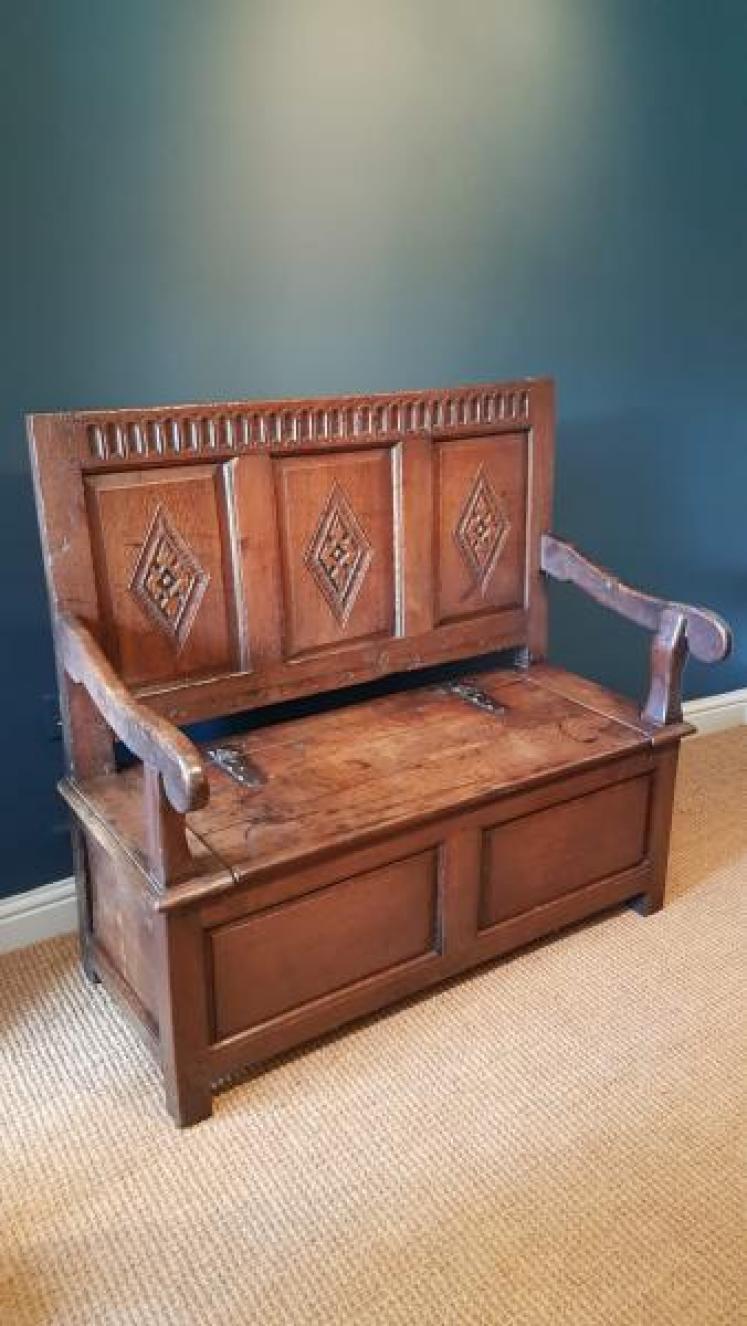 Small Period Oak Box Settle - Image 2