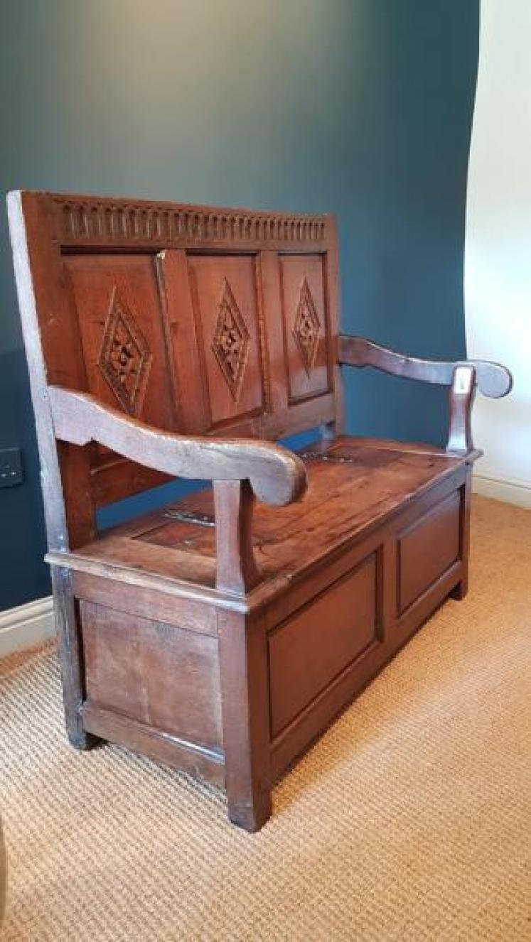 Small Period Oak Box Settle - Image 3