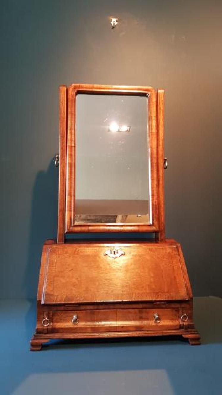 Queen Anne Style Walnut Toilet Mirror - Image 6