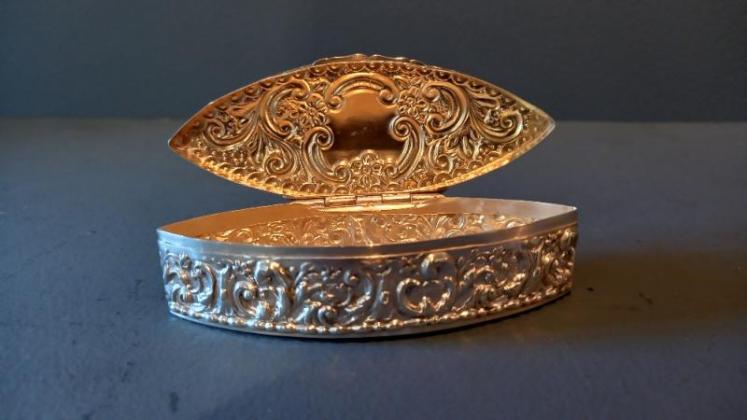 Edwardian Silver Lozenge Shaped Table Box - Image 6