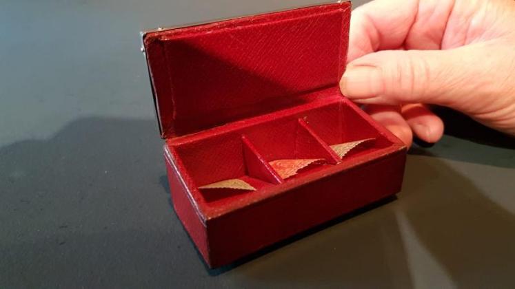 Edwardian Silver and Red Leather Stamp Box - Image 5