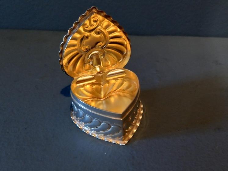 Victorian Heart Shaped Table Box - Image 2