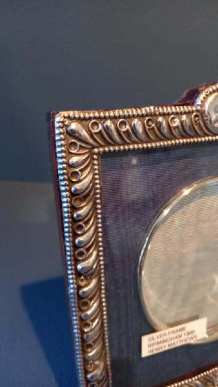 Victorian Silver Square Shaped Photo Frame - Image 4