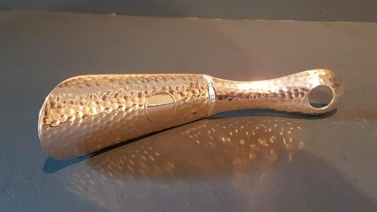 Planished Edinburgh Silver Shoe Horn - Image 2
