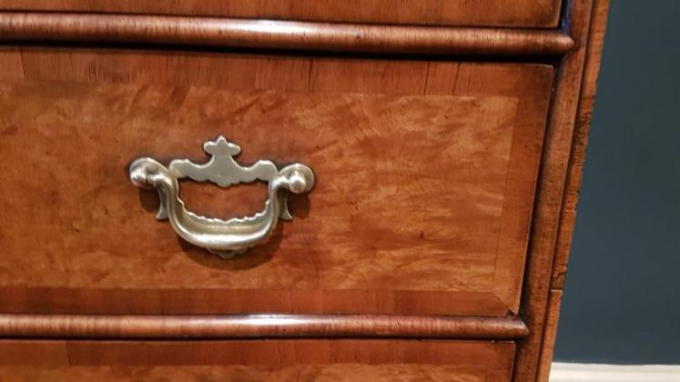 George I Style Walnut Chest of Drawers - Image 3
