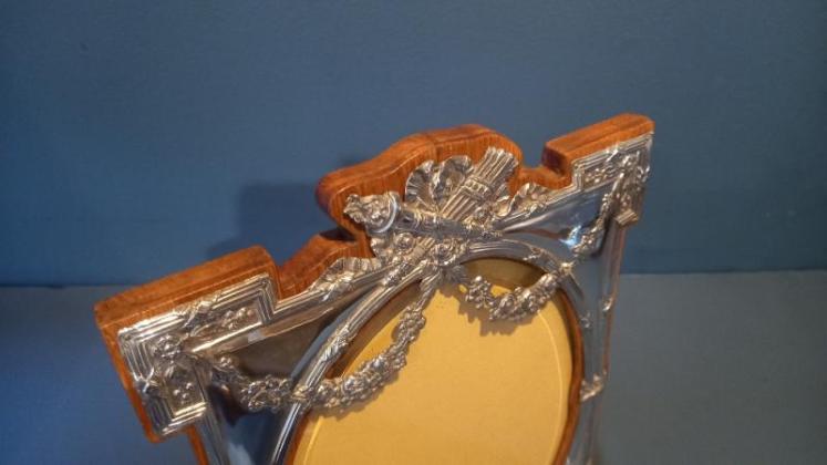 Large Fine Quality Antique Silver Photo Frame - Image 6