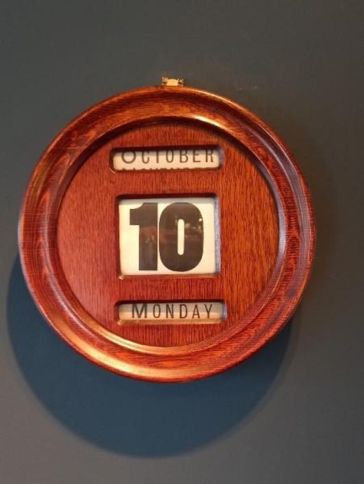 Large Antique Polished Oak Perpetual Wall Calendar - Image 1