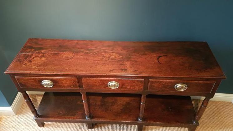 Stylish George III Oak Open Pot Board Dresser - Image 4