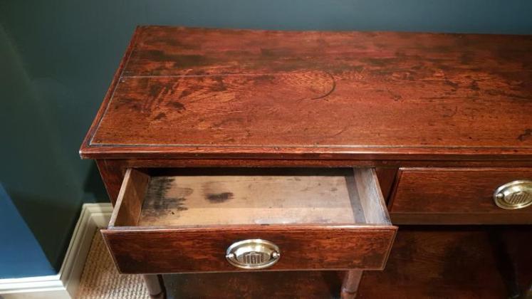 Stylish George III Oak Open Pot Board Dresser - Image 7