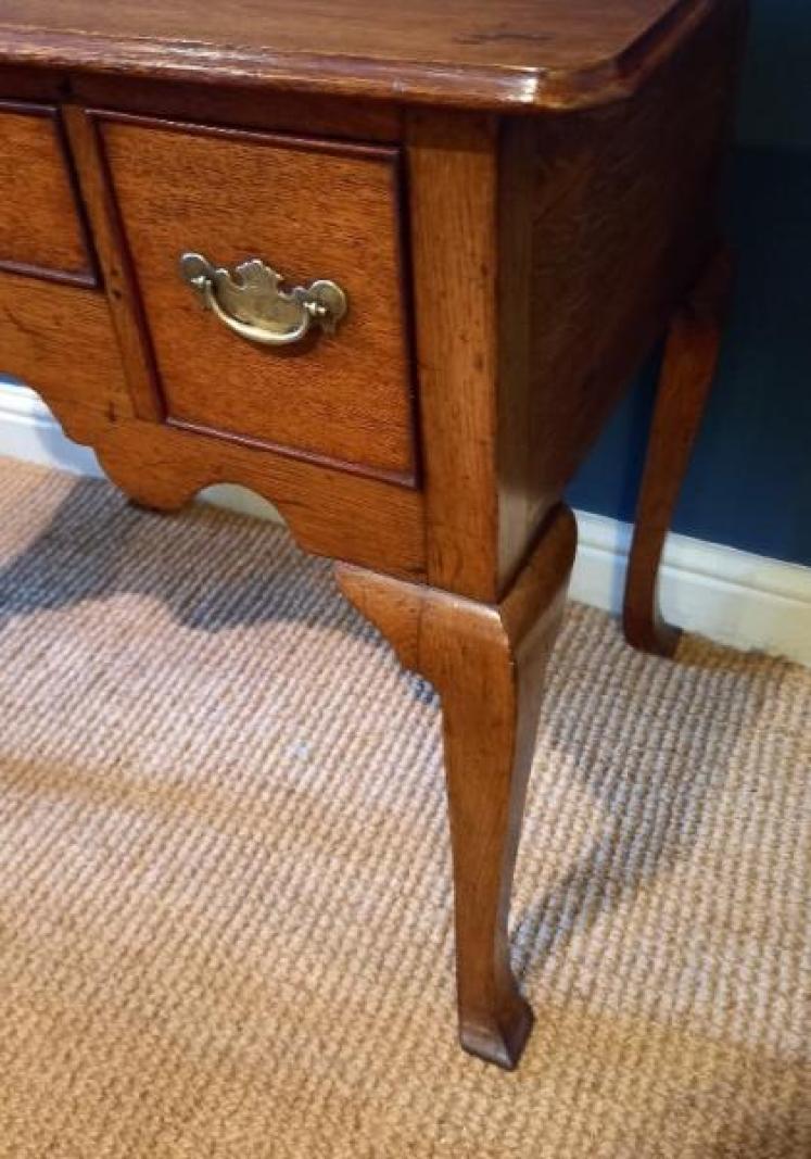 George II Period Oak Cabriole Leg Lowboy - Image 3