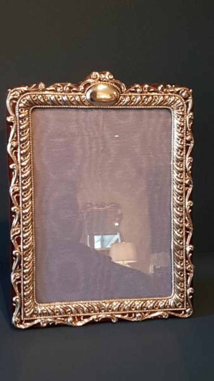 Large Victorian Silver Photo Frame - Image 1