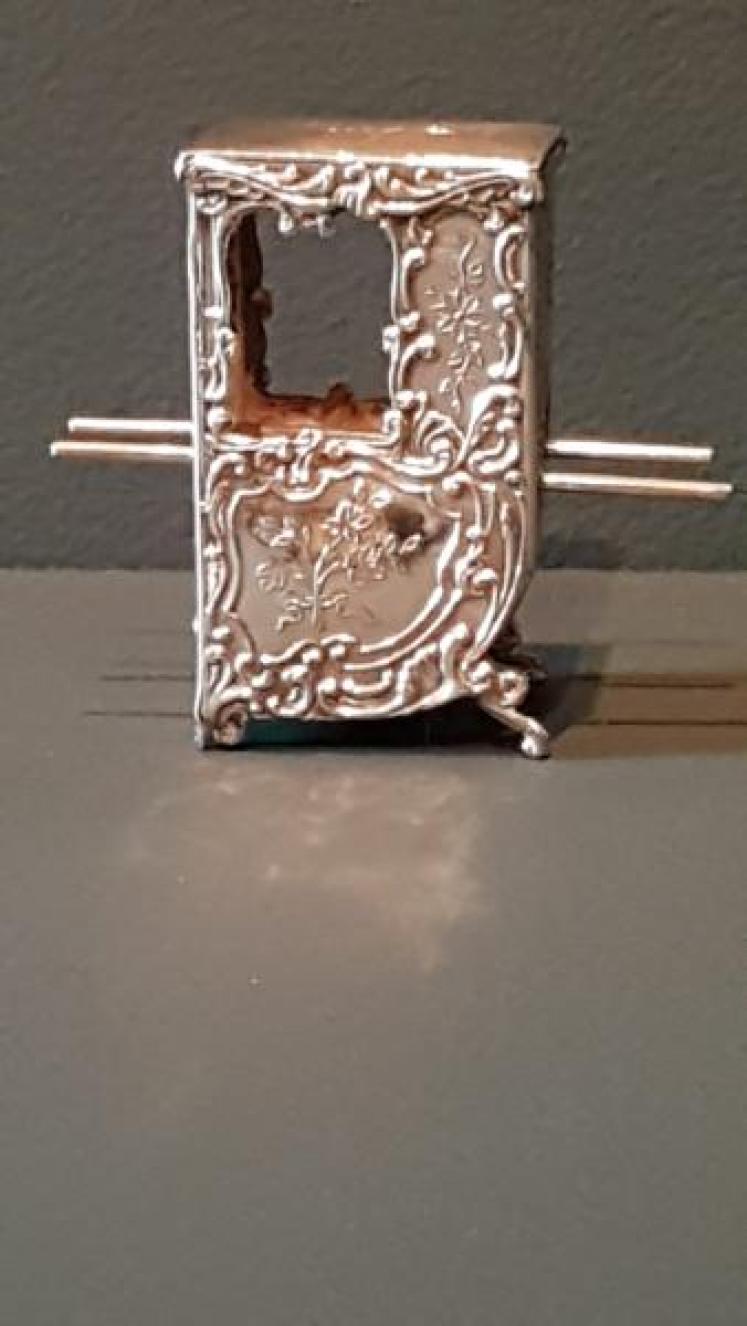 Unusual Regency Silver Sedan Chair - Image 2