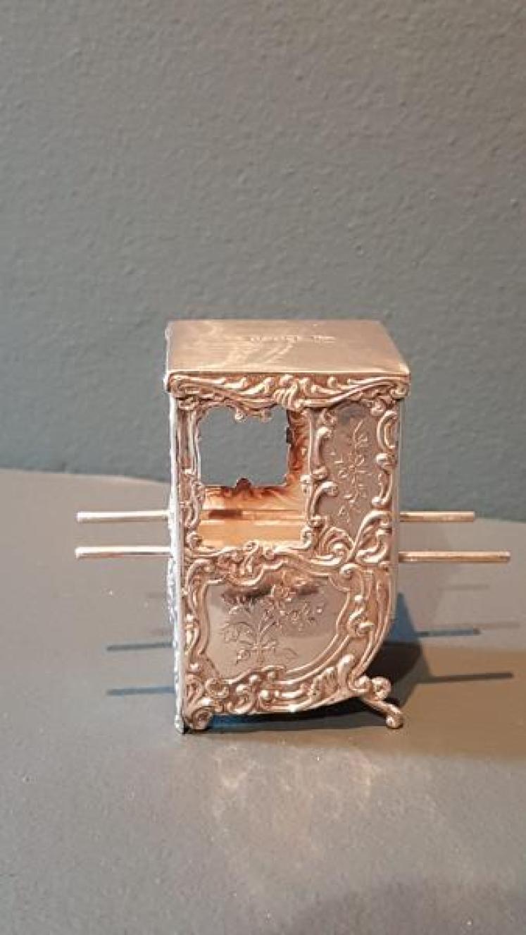 Unusual Regency Silver Sedan Chair - Image 4